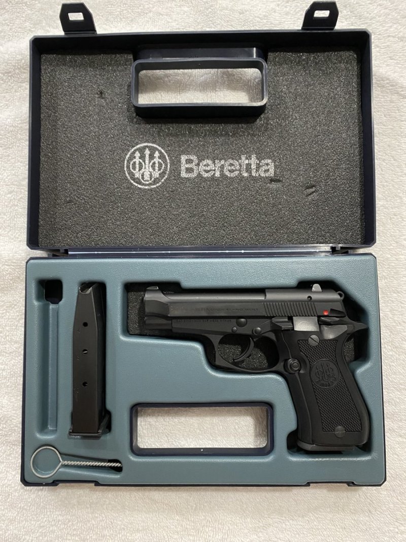 Beretta 84F 1.jpg