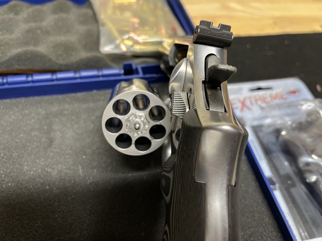 Smith & Wesson 431PD 32 HR Magnum Matte Black J-Frame Revolver